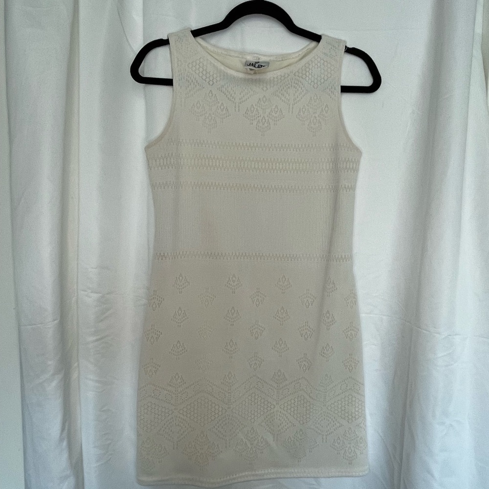 Jalate Elegant White Sleeveless Dress​​​​​​